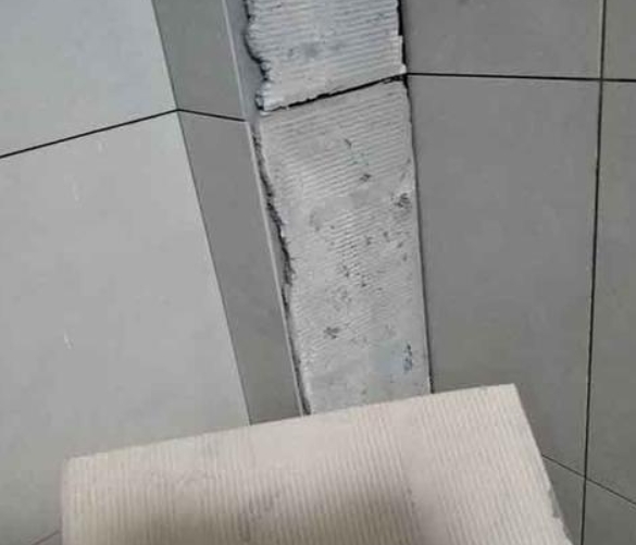门头沟瓷砖空鼓维修公司分享下厨房瓷砖脱落的补救措施。